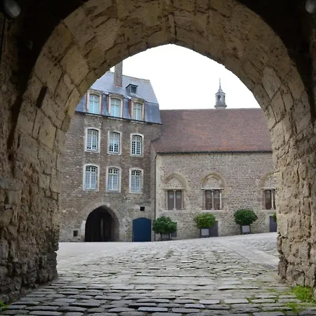 Vieille-ville De Boulogne, Vue Cathedrale * בולון-סור-מאר